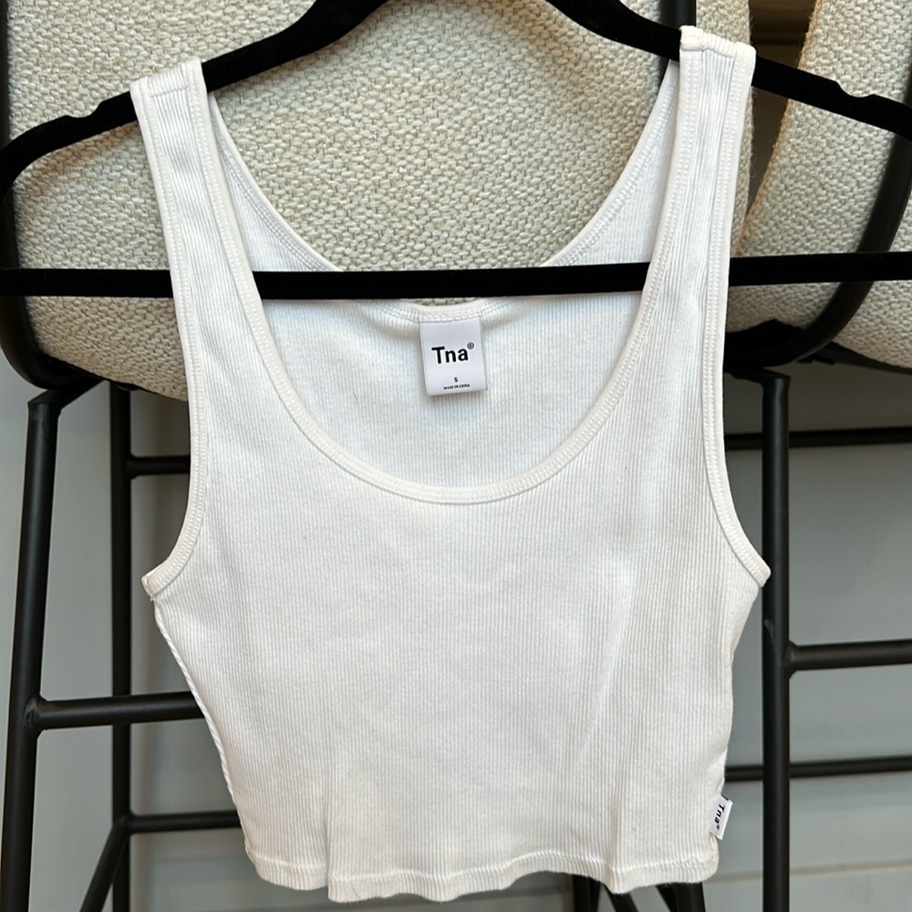 Aritzia TNA Ribbed Crop Top - Picture 2 of 5